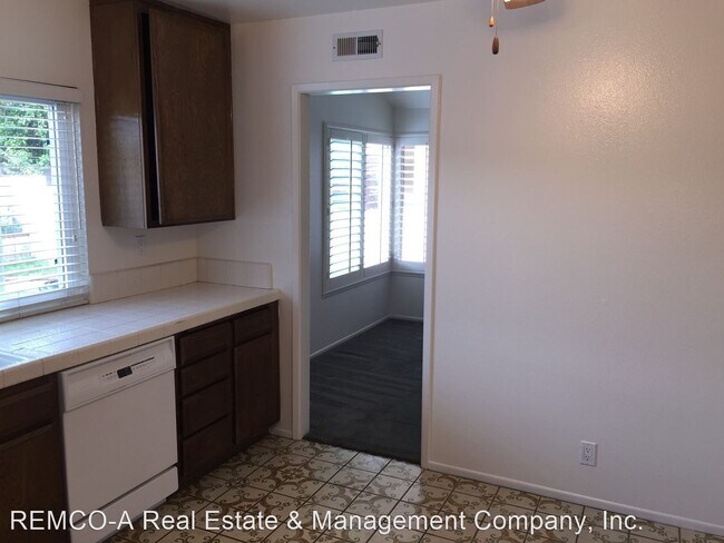 Building Photo - 4 br, 2.5 bath House - 11102 Bermuda Street