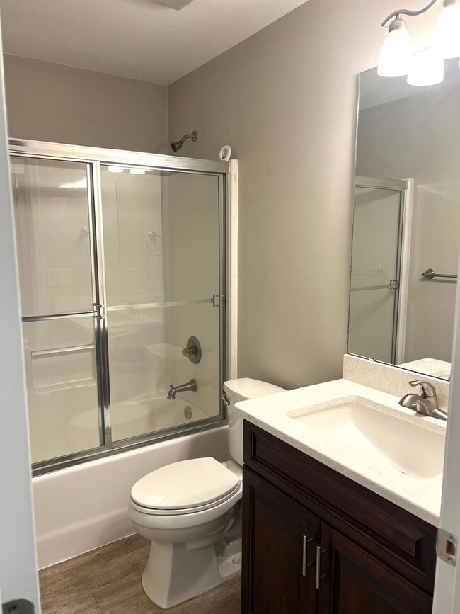 Building Photo - Duplex Apartment For Rent in Denver NC