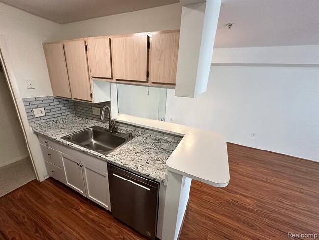 Building Photo - 22277 Atlantic Pointe