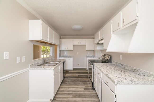 Building Photo - 7700 Bellchase Ln