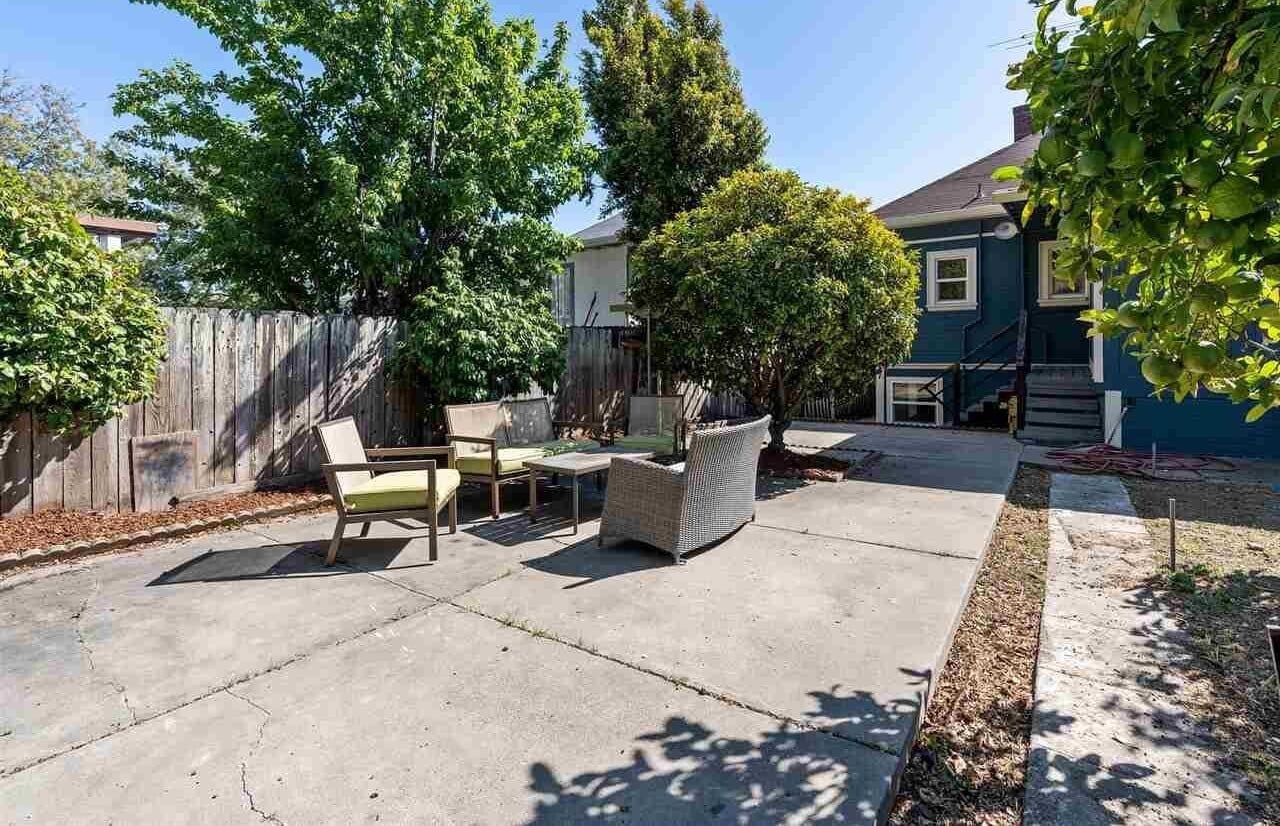 Building Photo - 4076 Santa Rita St