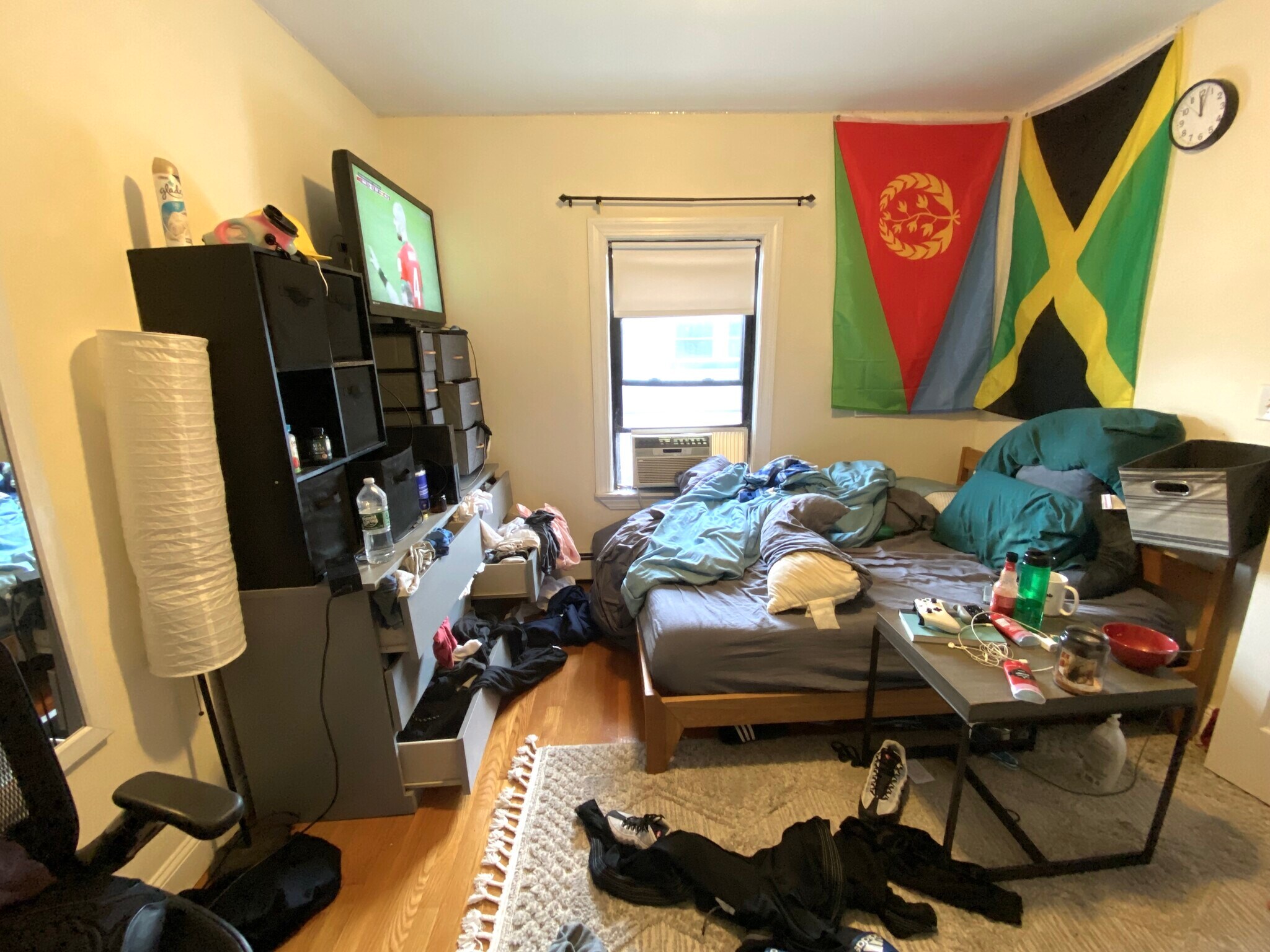 Building Photo - 72 Ashford St