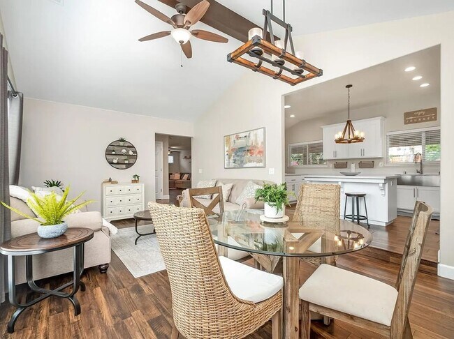 Building Photo - Beautifully Updated North Fresno 3/3