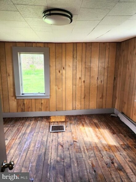 Building Photo - 1286 S Imler Valley Rd