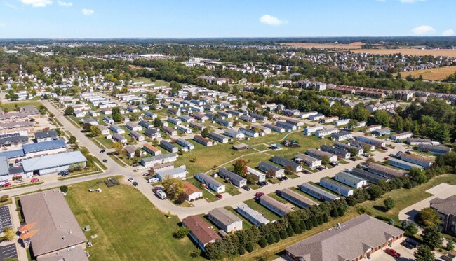 Building Photo - 209 Golfview Ct