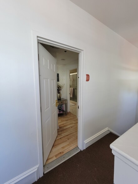 Building Photo - 2102 Lafayette Ave