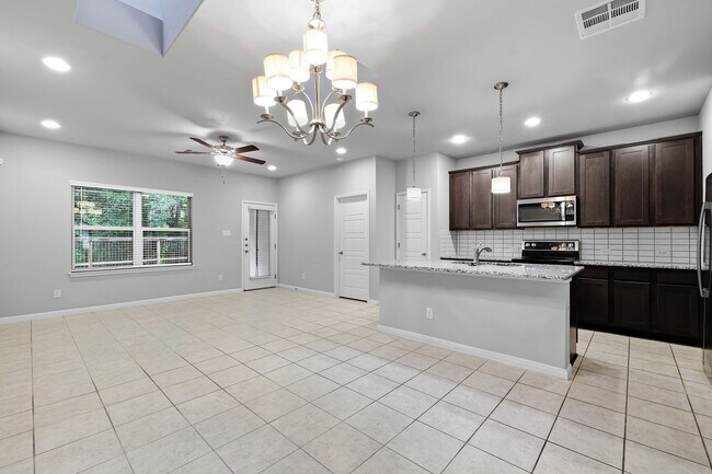 Building Photo - Cul-de-Sac Home with Expansive Greenbelt Views