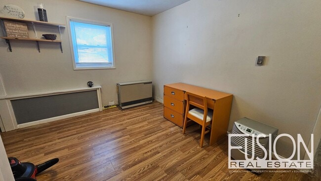 Building Photo - 140-142 Pine St