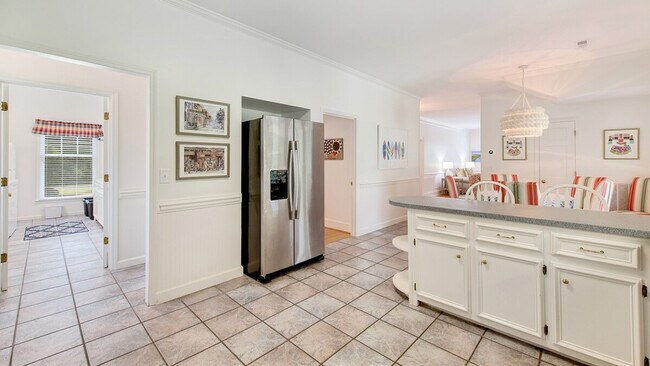 Building Photo - 546 Collins Meadow Dr