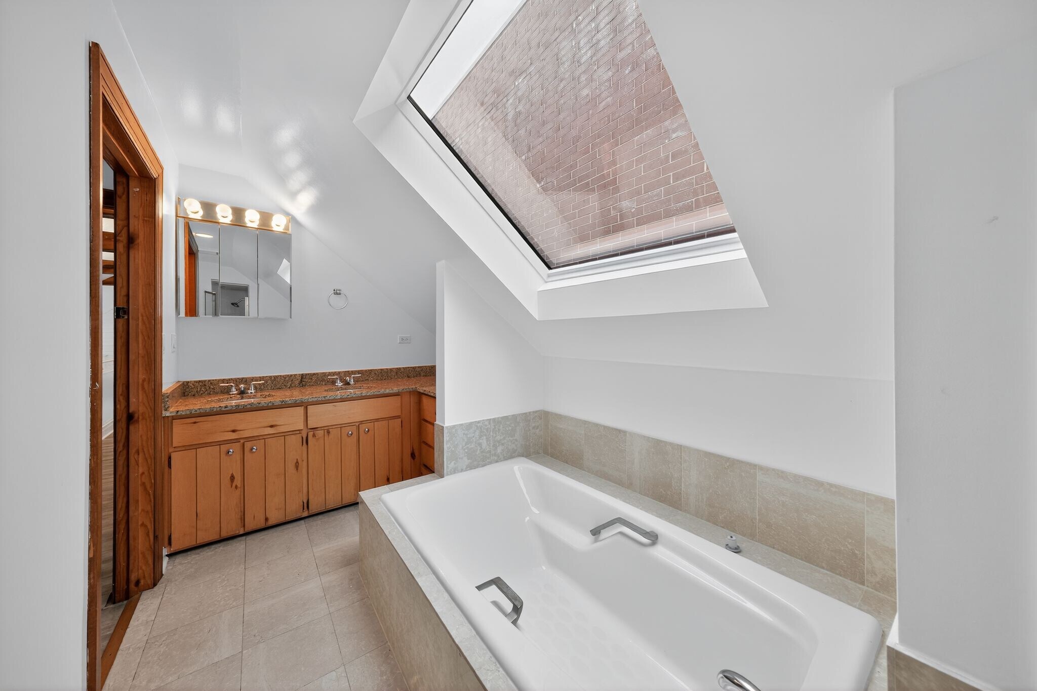 Building Photo - 2034 N Halsted St