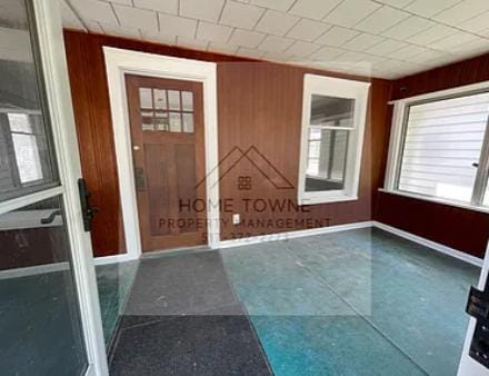Building Photo - 722 N Hayford Ave