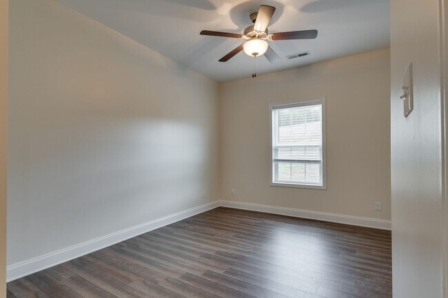 Building Photo - 1686 McCleary Bend Rd