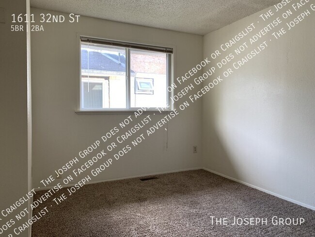 Building Photo - 1611 32nd St