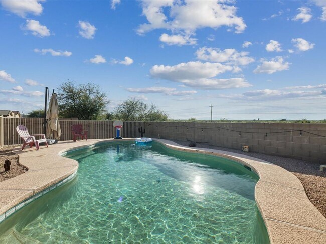 Building Photo - Double the splash- Private Gated Pool & Amenities-The best of both worlds!