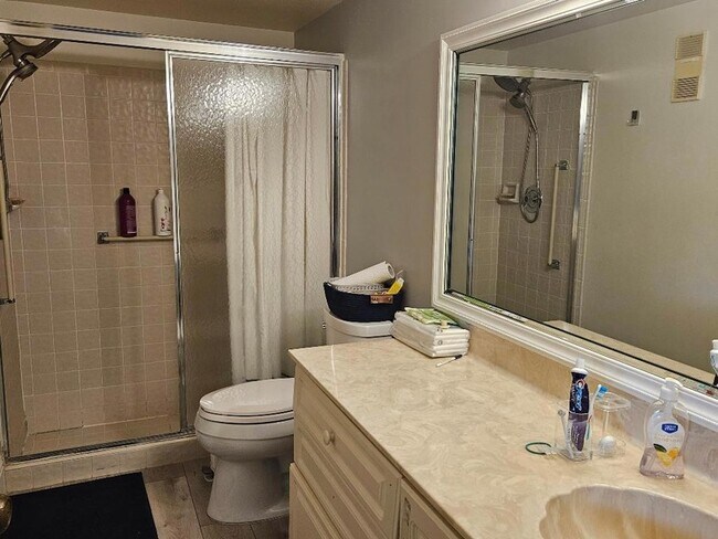 Building Photo - 10663 Ocean Palm Way