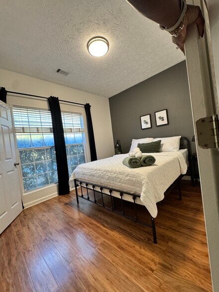 Building Photo - 601 Catrina Ct