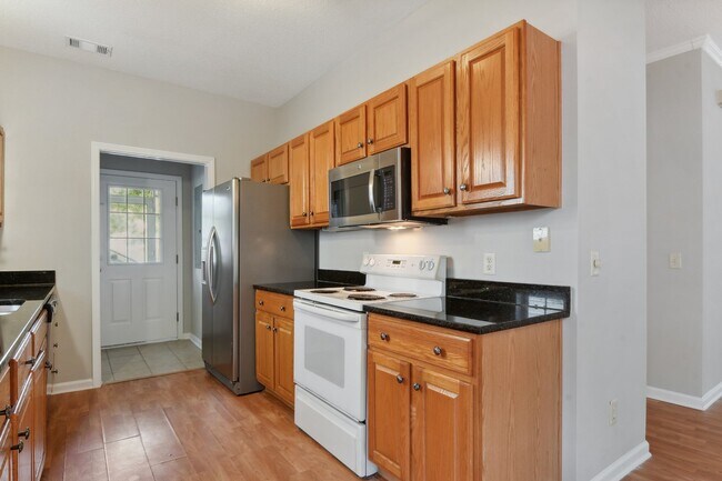 Building Photo - Charming 3 Bedroom Rental in Bluffton, SC ...