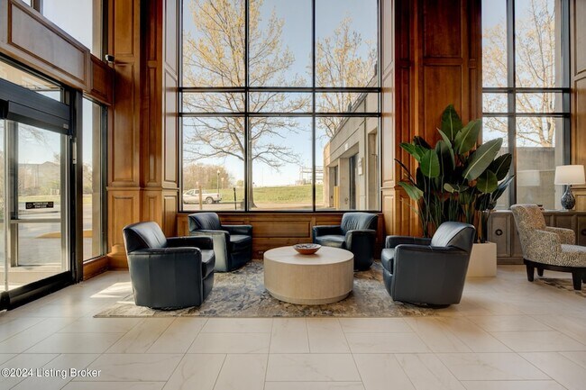 Building Photo - 1 Riverpointe Plaza