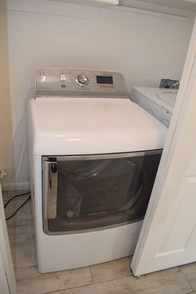 Building Photo - 8165 La Almendra Way