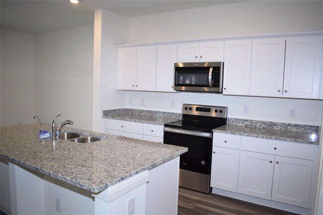 Building Photo - 431 Robins Nest Ln