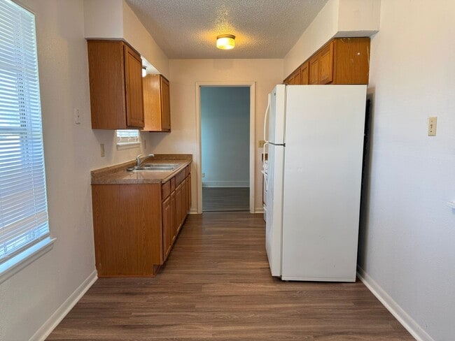 Building Photo - 132 Meadow Way