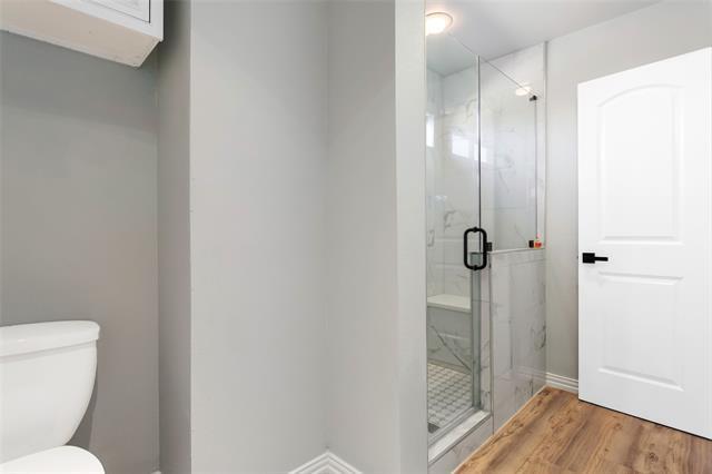 Building Photo - 2000 Le Mans Dr