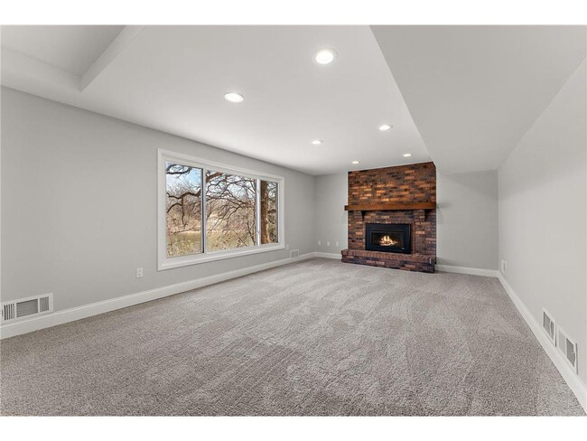 Building Photo - 12060 48th Ave N