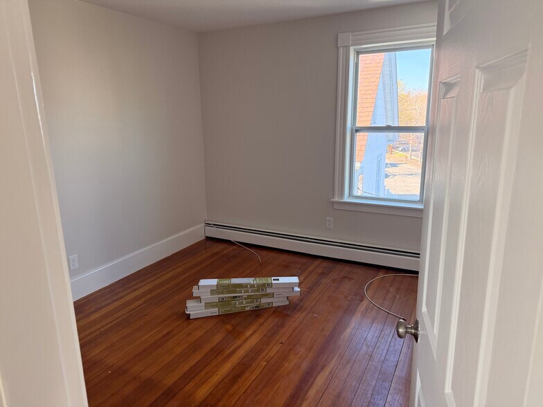 Building Photo - 4 Berry St