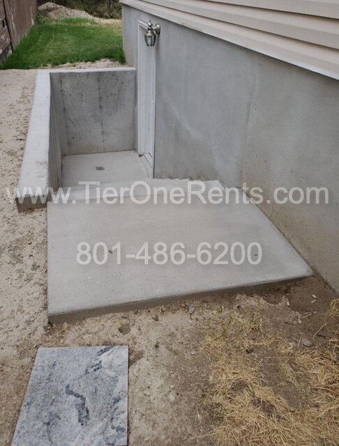 Building Photo - NO DEPOSIT option available for qualified ...