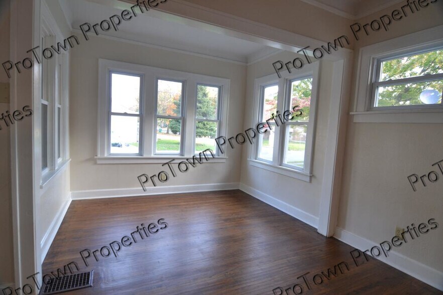 Building Photo - 812 Morgan St