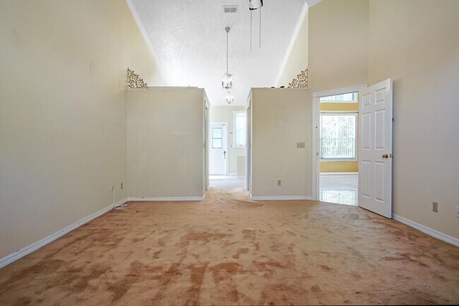 Building Photo - 458 Lytton Cir