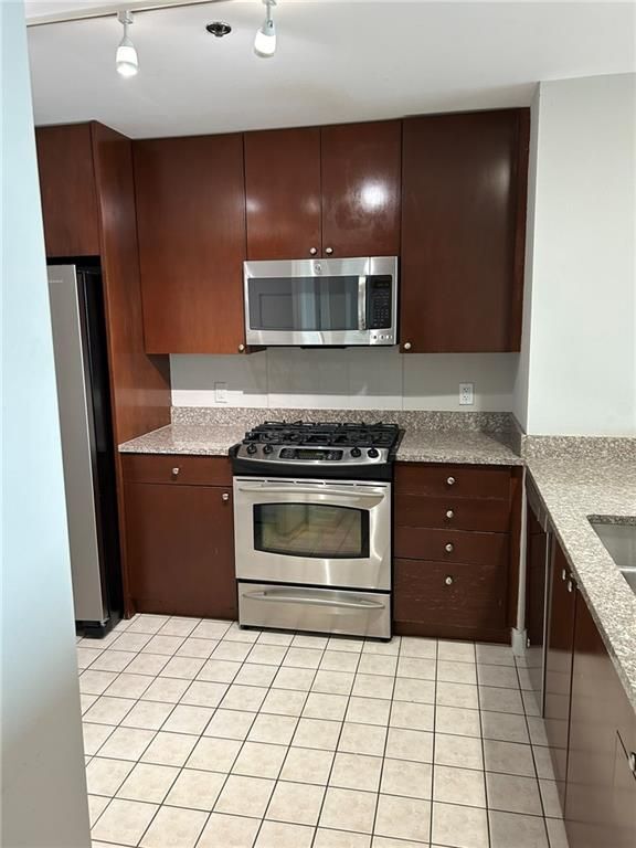 Building Photo - 3338 Peachtree Rd