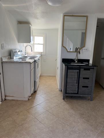 Building Photo - 1614 N Woods St