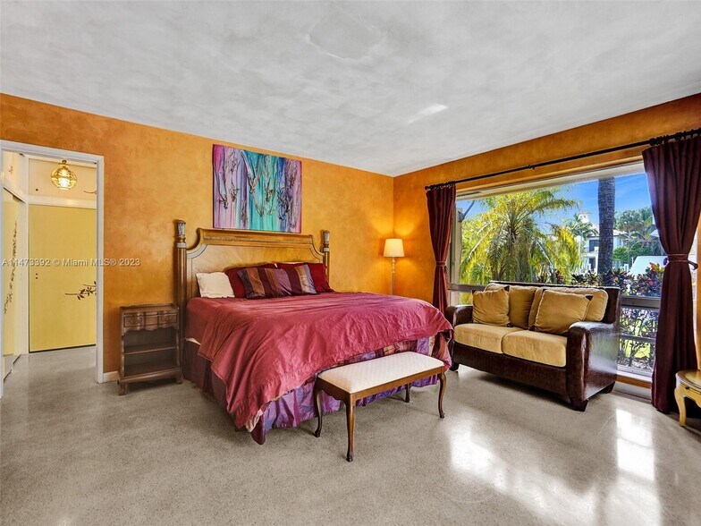 Building Photo - 2460 Del Lago Dr