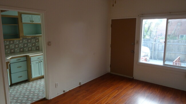 Building Photo - 1570 Hazelwood Ave