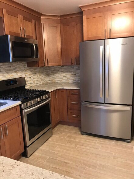 Building Photo - 25130 57th Ave