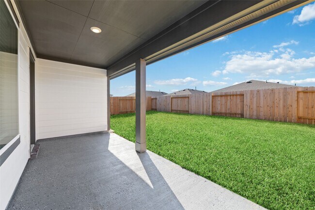 Building Photo - 7010 Fleetwood Crescent Wy