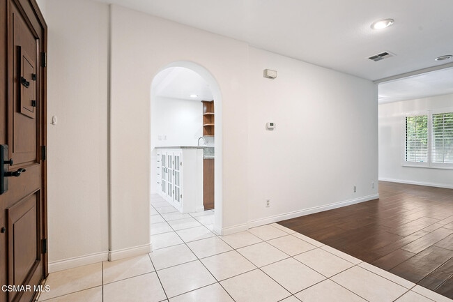 Building Photo - 29723 Strawberry Hill Dr