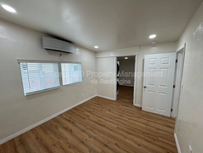 Building Photo - 5762 Cedar Ave