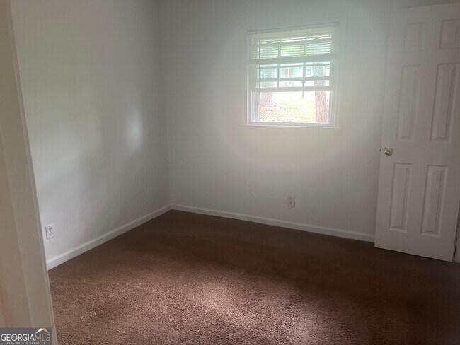 Building Photo - 1397 Peachcrest Rd