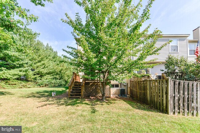 Building Photo - 10251 Brookstone Ct