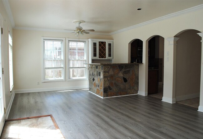 Building Photo - 3910 Starbridge Pointe Ln