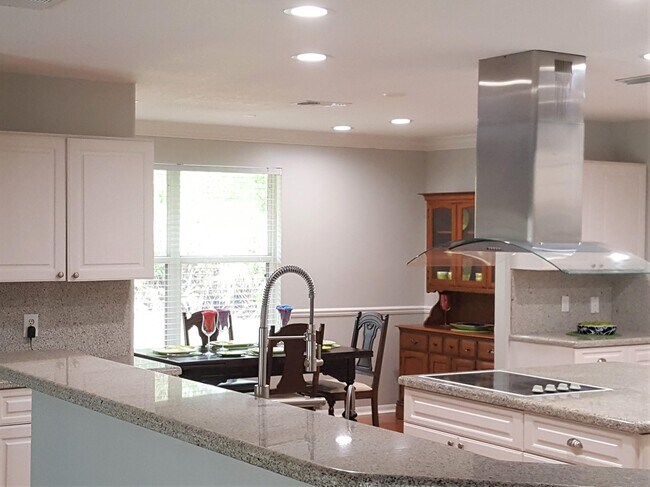 Building Photo - 7922 Steeplechase Ln