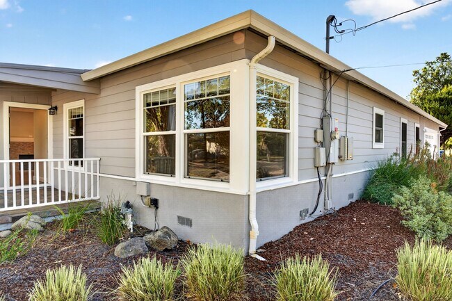 Building Photo - Rare Walnut Creek Rental! Single-Story Home with NEM 2 Solar, Spacious Yard & Premium Finishes!!