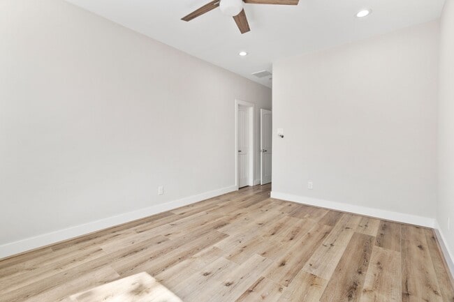 Building Photo - 404 Forest Hill Blvd