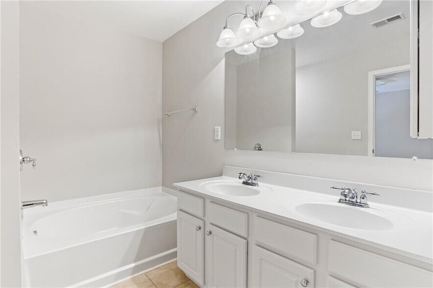 Building Photo - 9830 Murano View