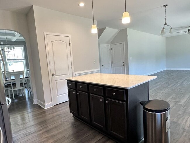 Building Photo - 263 Union St