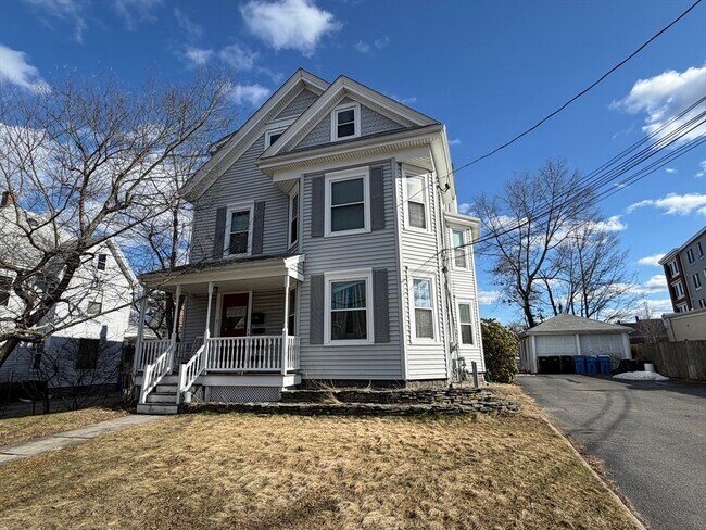 Building Photo - 17 Park Ave