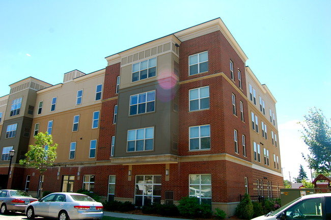 Primary Photo - Central Avenue Lofts