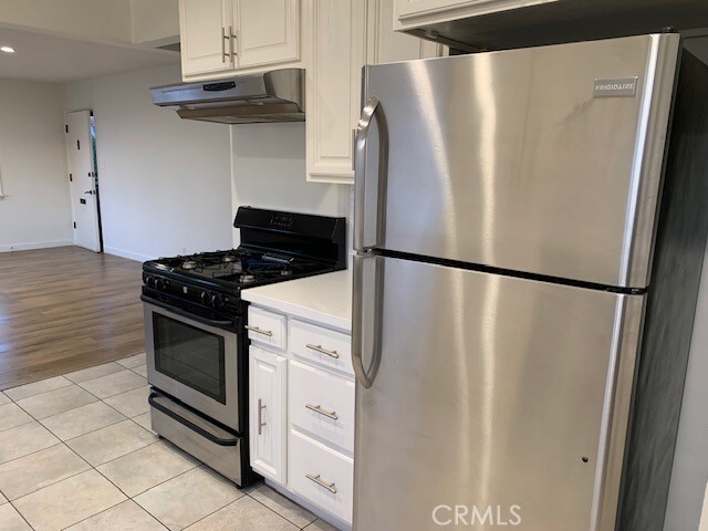 Building Photo - 2519 Tulare Ave